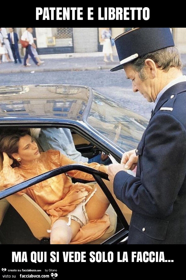 Patente e libretto ma qui si vede solo la faccia
