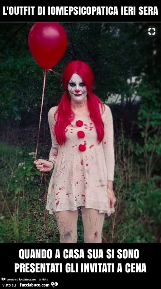 L'outfit di iomepsicopatica ieri sera quando a casa sua si sono presentati gli invitati a cena