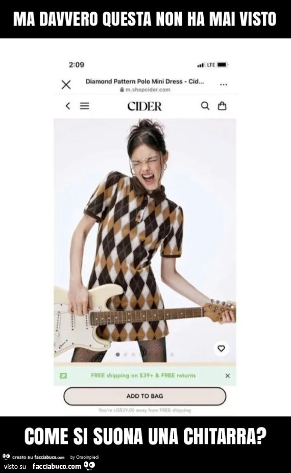 Ma davvero questa non ha mai visto come si suona una chitarra
