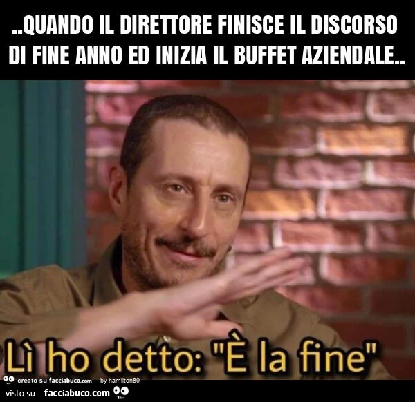 Quando il direttore finisce il discorso di fine anno ed inizia il buffet aziendale