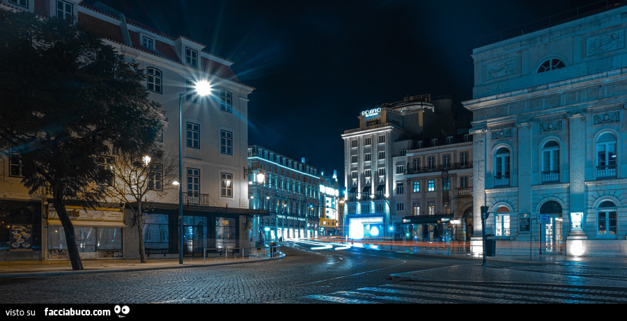 Lisbona by night