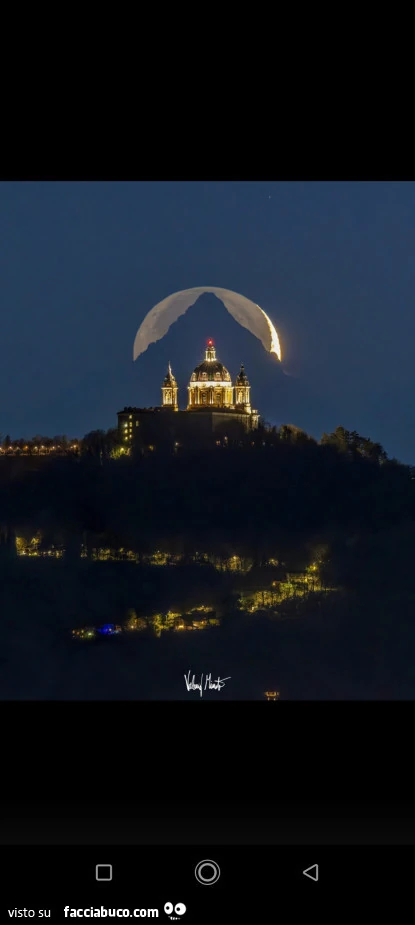 Superga, il Monviso e la luna