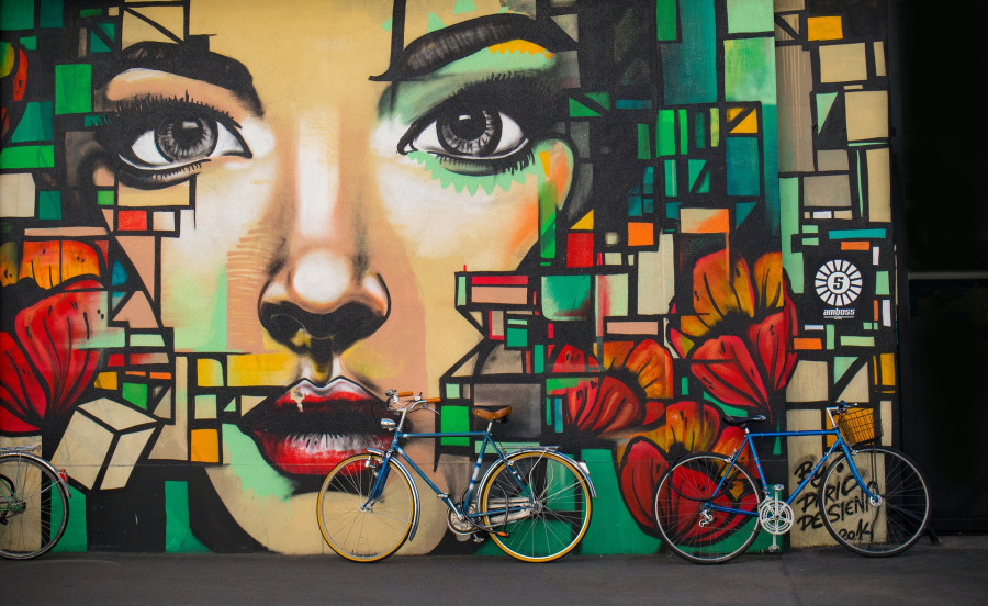 Graffito con biciclette